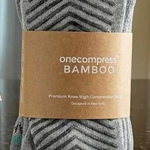 ONE COMPRESS Bamboo Light Gray Compression Knee Socks with Non Skid NEW-XL-2XL